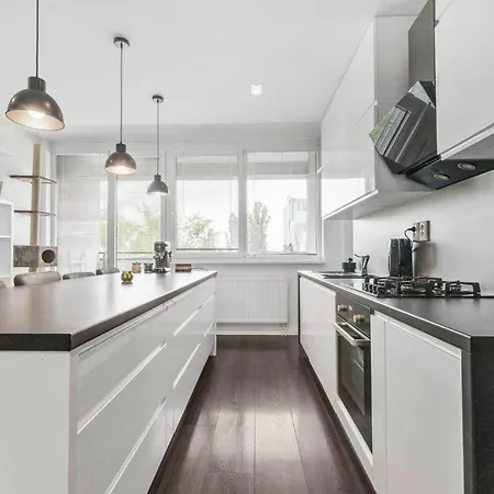 Ah Family Vilova Ac *